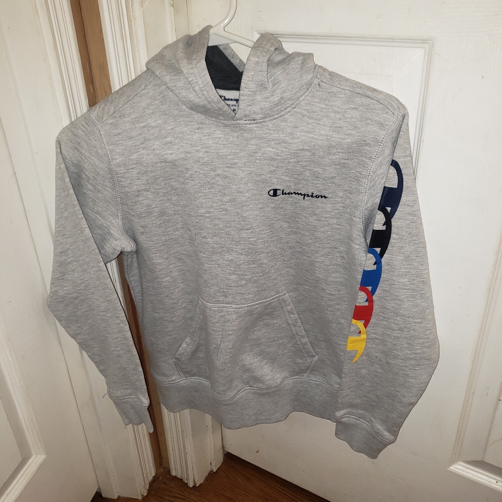 Brand New Champion Kid's Light Gray Hoodie with Kangaroo Pocket Sz M NWOT